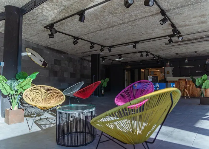 Cats Hostel San Sebastian * Сан-Себастьян