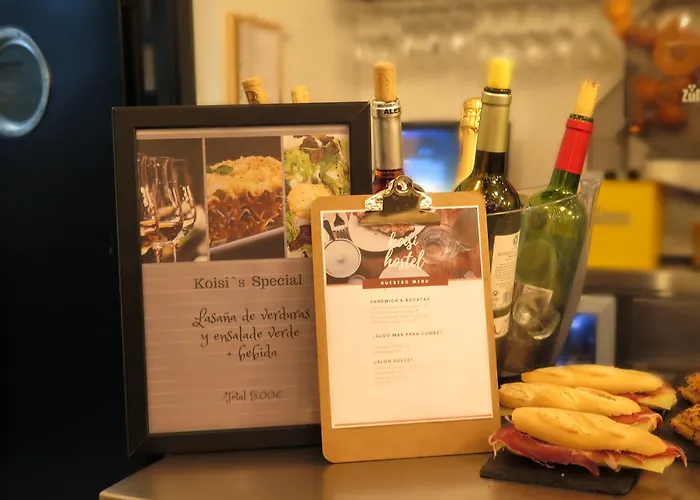 Cats Hostel San Sebastian * Сан-Себастьян