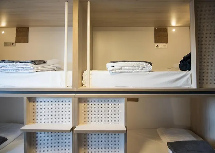 Хостел Cats Hostel San Sebastian