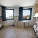 Cats Hostel San Sebastian Хостел *