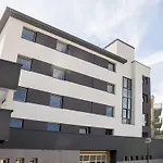 Cats Hostel San Sebastian Хостел